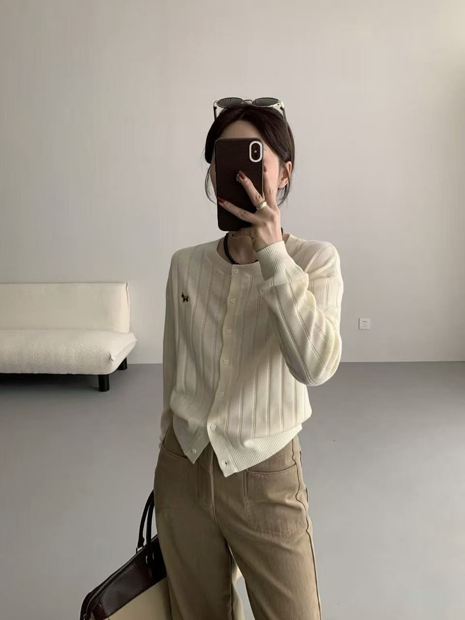 韩系南油高级小香风刺绣针织开衫女2026秋冬新款显瘦百搭气质上衣