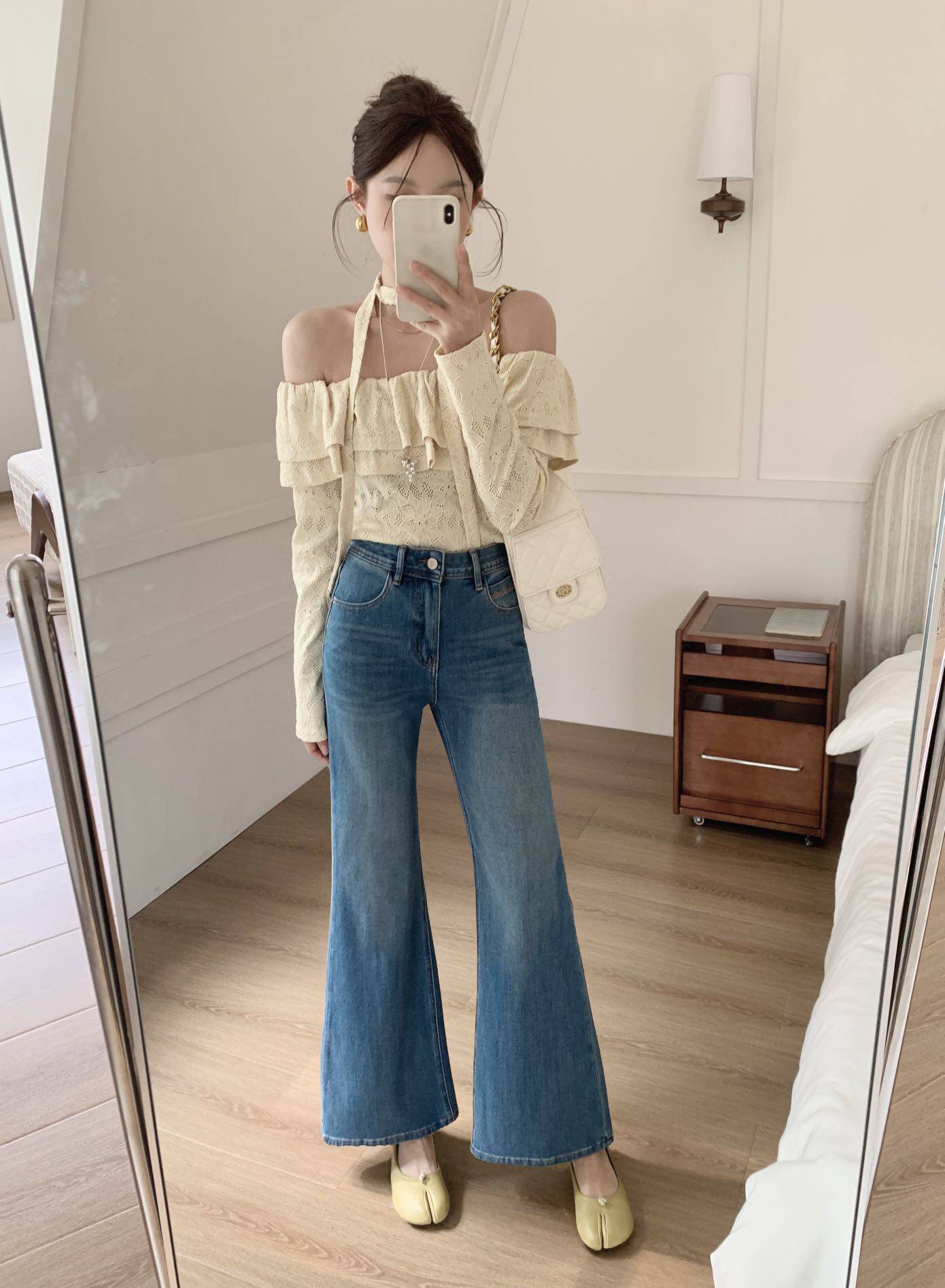 高腰微喇牛仔裤女2026年早春新款四面弹力小个子显瘦微喇叭裤子