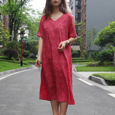 宽松V领高端棉绸连衣裙大码女