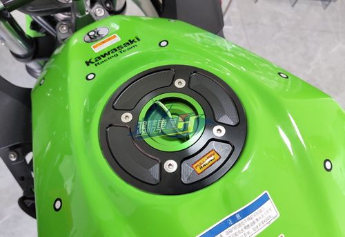 忍者NINJA400/Z900/6R快拆油箱盖