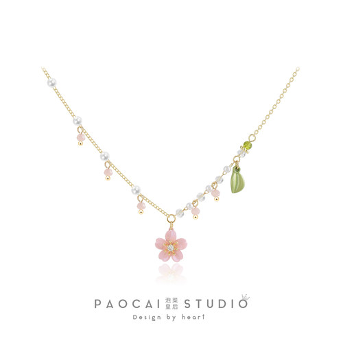 泡菜皇后甜美少女樱花树下项链