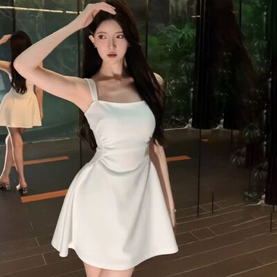 法式赫本风纯欲白色吊带连衣裙