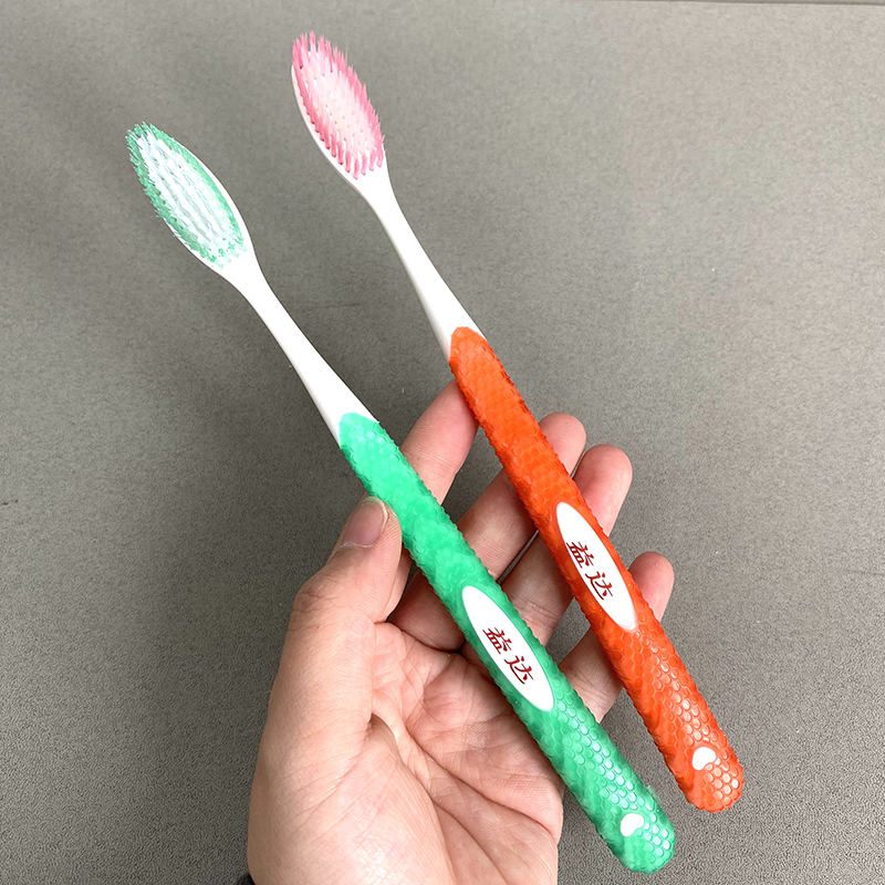 家用清洁牙齿成人儿童多款式牙刷