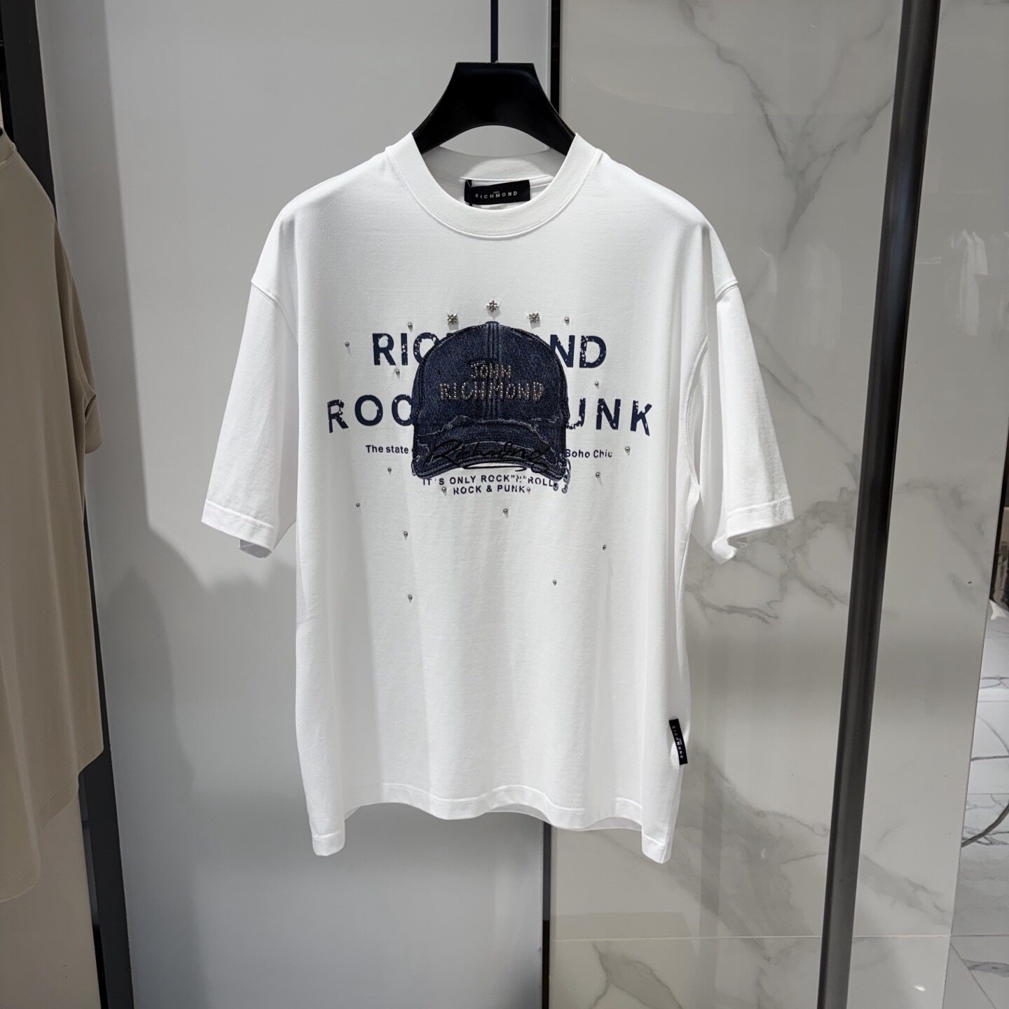 JOHN RICHMOND 26春夏新款帽子logo字母印花铆钉装饰男士短袖T恤