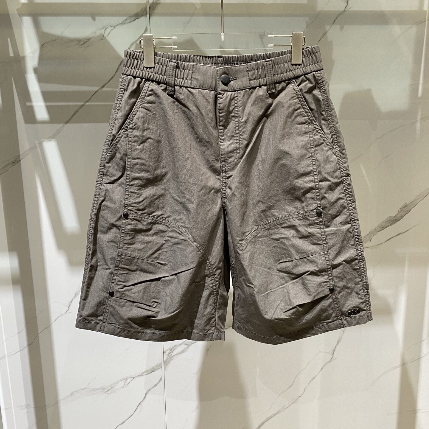 ROEN 26春夏新款logo字母印花男士工装休闲短裤 607010
