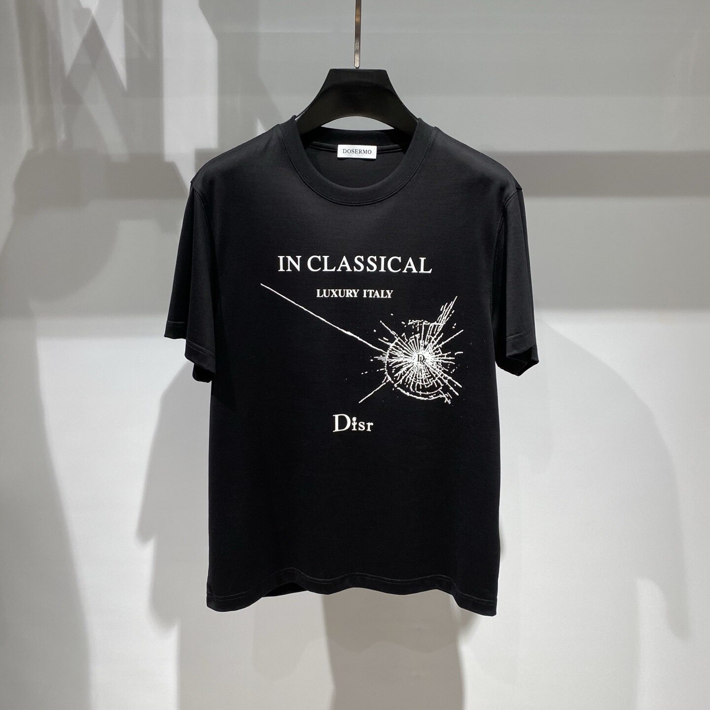 DOSERMO丹西摩 26春夏logo字母图案印花烫钻男士短袖T恤 262579