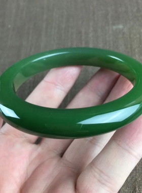新疆带证书碧玉手镯
