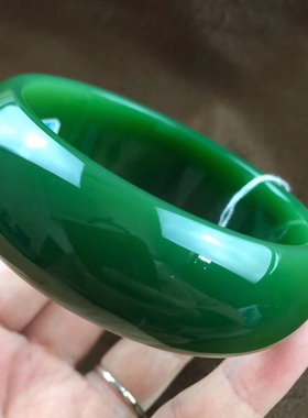 保证世纪收藏品新疆和田玉碧玉宽条手镯冰底七号矿老料带证