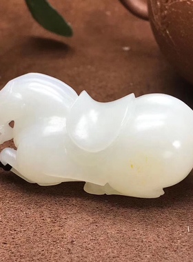 放个大漏保证收藏品新疆和田玉精品籽料一马当先