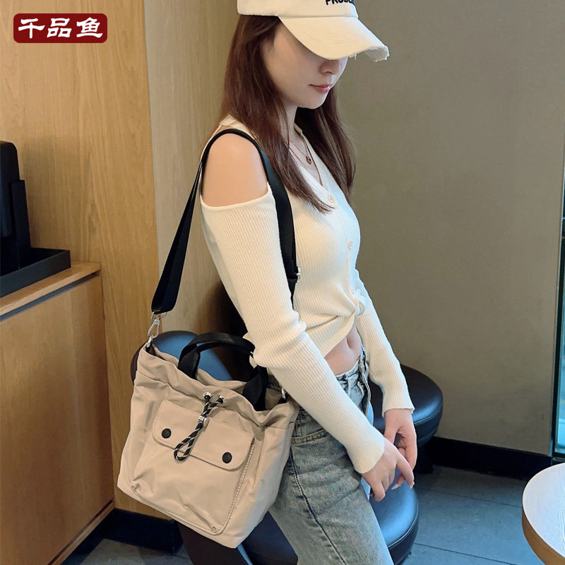 千品鱼新款韩休闲女包手提单肩小挎包多袋防水斜挎包通勤女士背包
