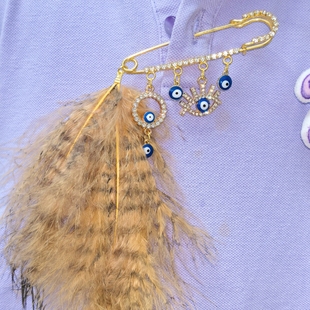 新疆特色哈萨克族民族风格轻奢镶钻吉祥胸针羽毛别针配饰领针小众