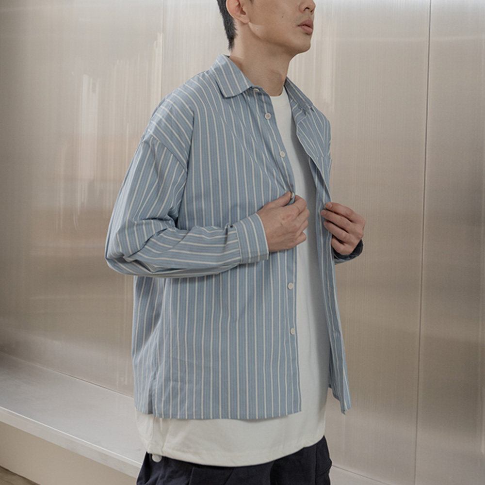 QUEENSHOP 2025秋冬新品男装 直条纹侧开衩宽版长袖衬