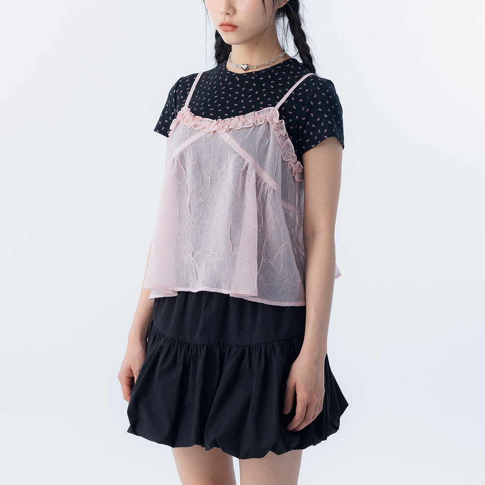 QUEENSHOP 2026春夏新品女装荷叶V领皱皱网纱细肩背心-粉01099646
