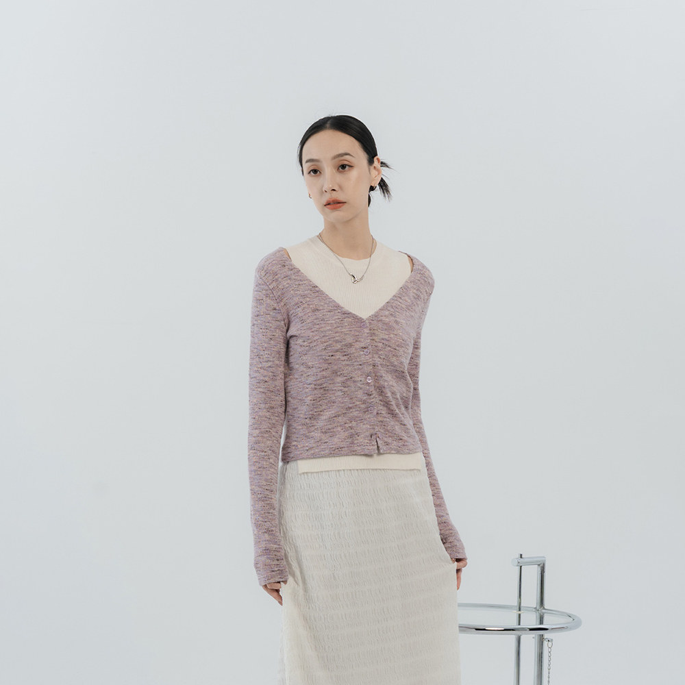 QUEENSHOP 2026秋冬蕾蒂女装花纱V领排釦针织长袖上衣-紫01013548