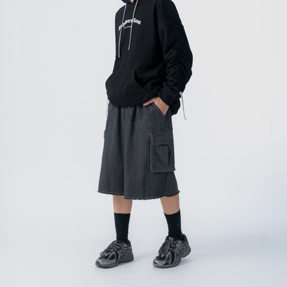 QUEENSHOP 2025秋冬户外休闲配色压线抽绳大口袋牛仔短