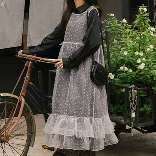 QUEENSHOP 2025秋冬新品女装立体点点蛋糕下摆透肤罩衫灰01099138