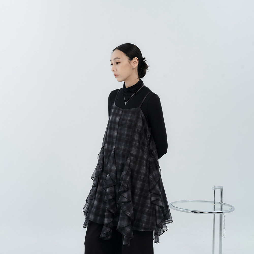QUEENSHOP 2026秋冬蕾蒂女装复古格纹网纱剪接连衣裙-黑01087384
