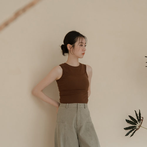 QUEENSHOP 2025春夏女装蕾蒂假两件削肩Bra Top背心-咖啡01041906