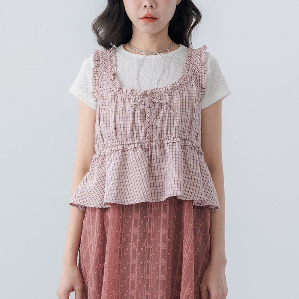 QUEENSHOP 2026春夏新品女装格纹荷叶边绑带罩衫背心-粉01099801