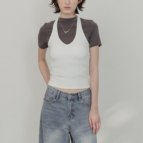 QUEENSHOP 2026秋冬新品女装素面坑条绕脖Bra Top背心-白01041996
