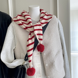 圣诞节新年限定款三角巾节日氛围感红白条纹围巾毛球围脖可爱披肩