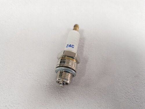 适用雷电Z4C火花塞 XF250 喷雾器 迷雾机 2冲程 4114 火花塞 火嘴