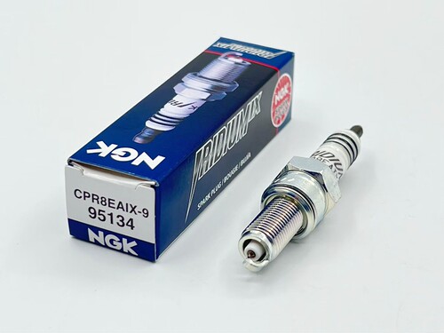 适用NGK进口铱金火花塞GSX250R GW250-A DL250 DR TR XCR300国四
