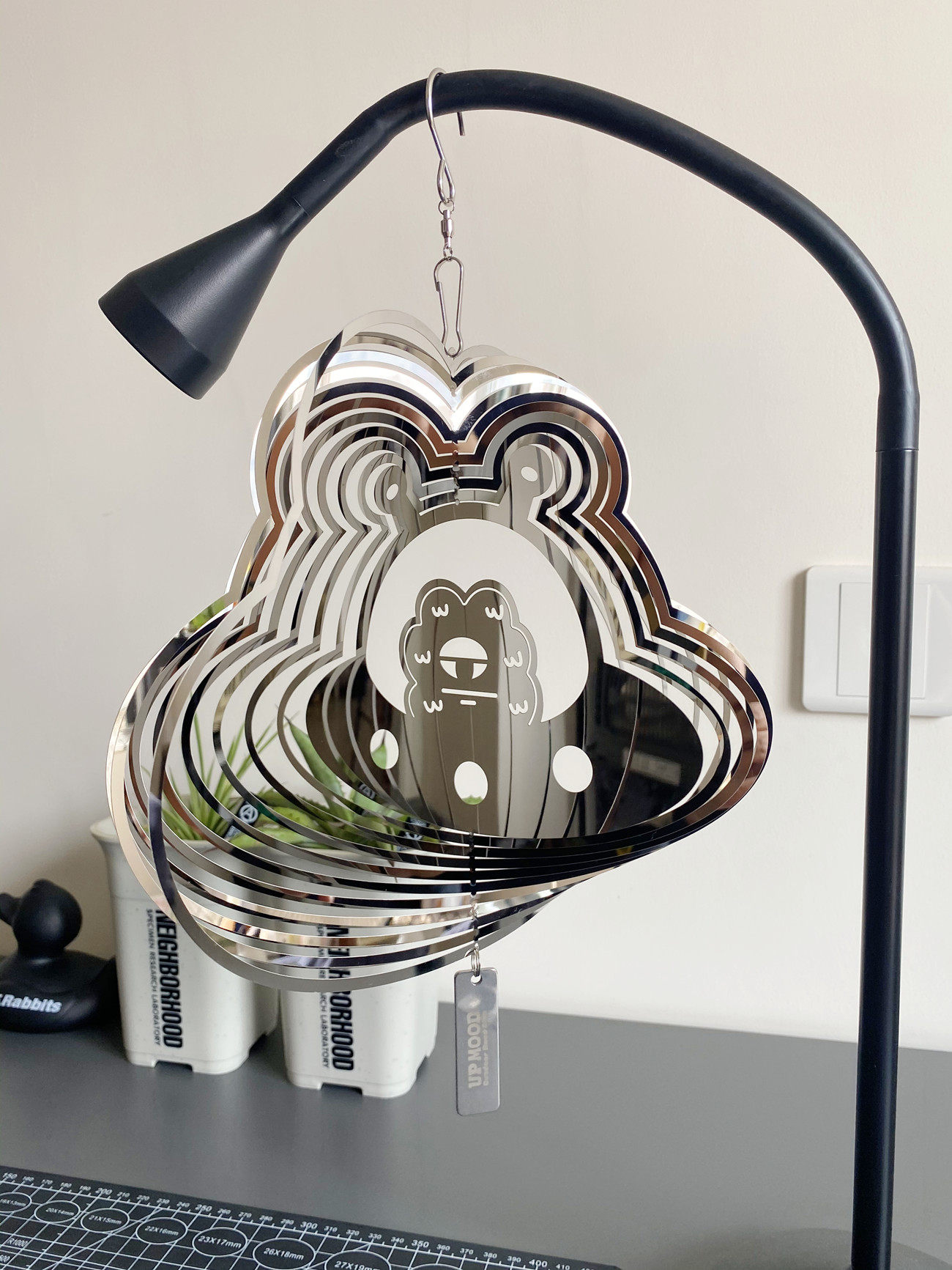 现货upmood创意露营户外3d旋转飞碟外星人造型帐篷天幕营地挂饰