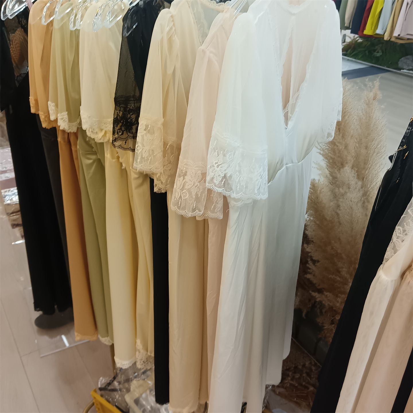 SINCERE HEART/訫心Know You系列性感绸丝蕾丝刺绣短袖睡裙SK4793