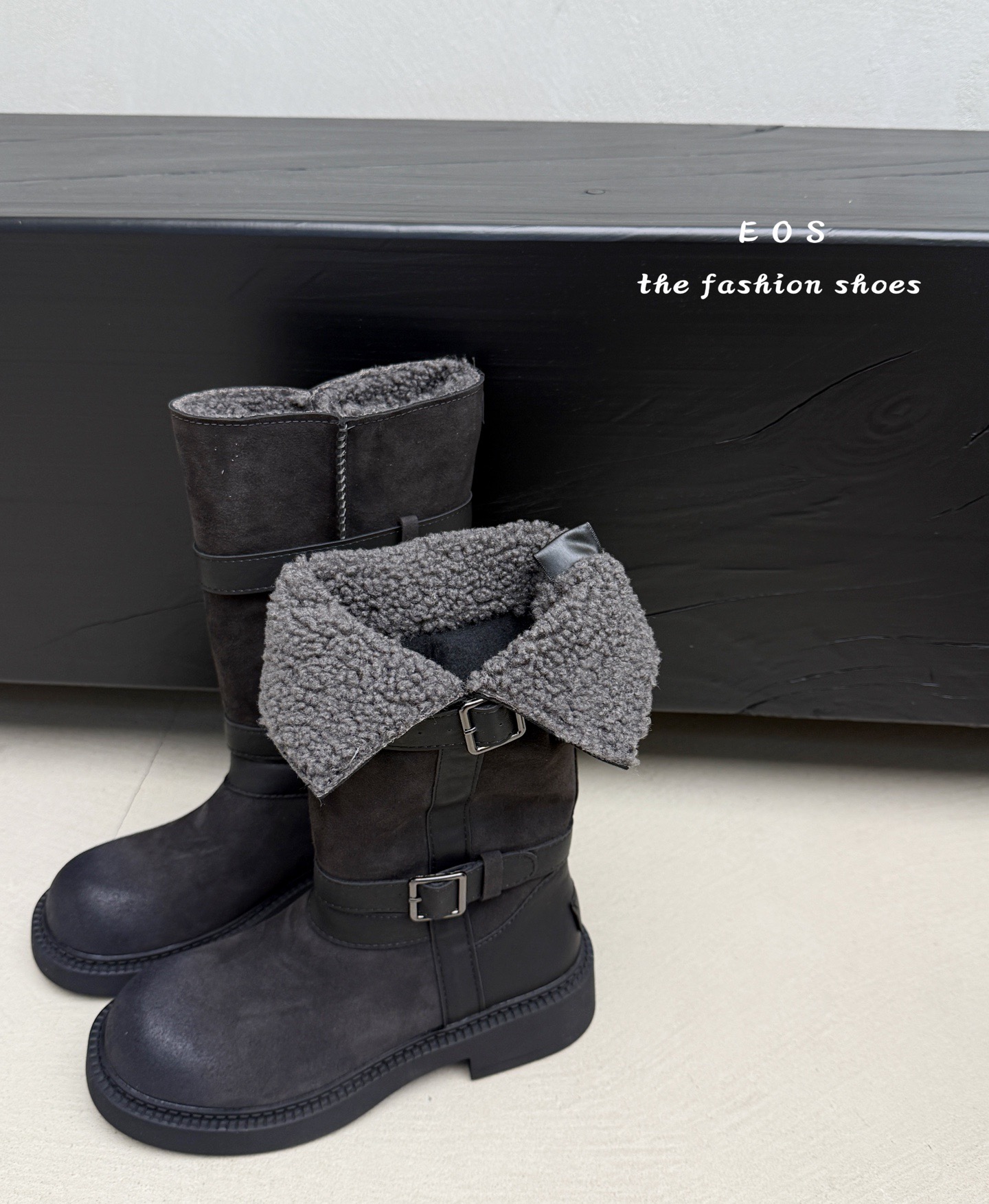 实体店同售～2025新款韩版复古时尚女靴圆头厚底皮带扣两穿短靴