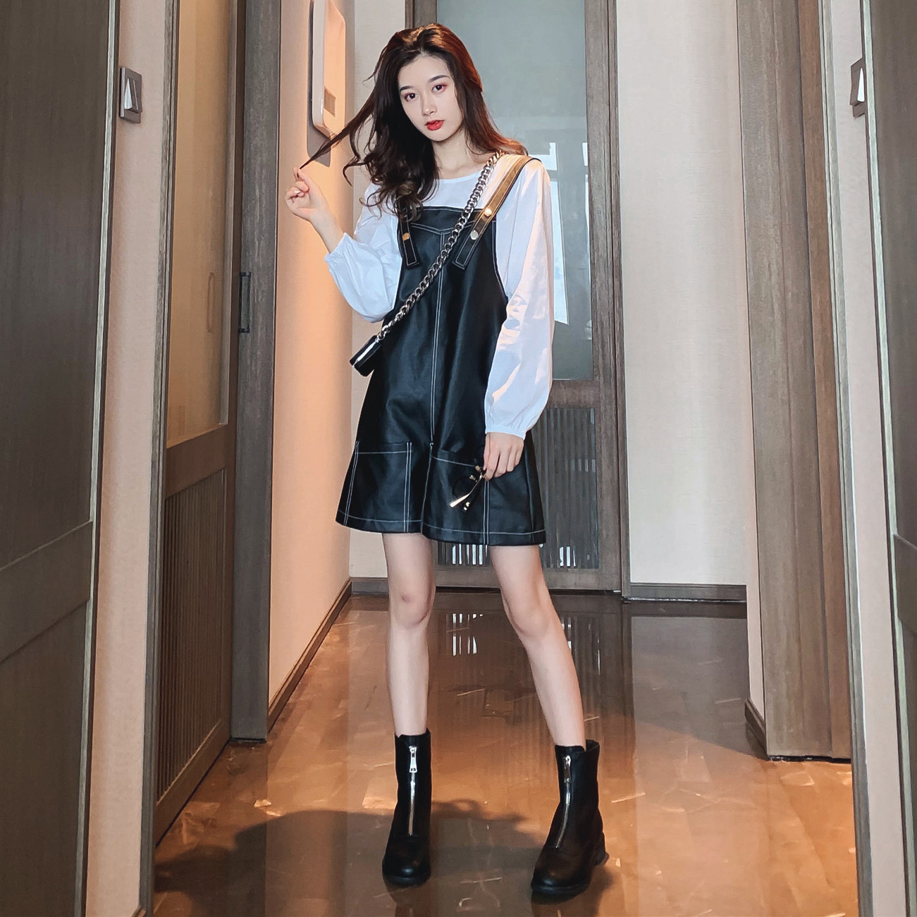 满185.00元可用37元优惠券背带裤女2019早秋新款复古黑色衬衫