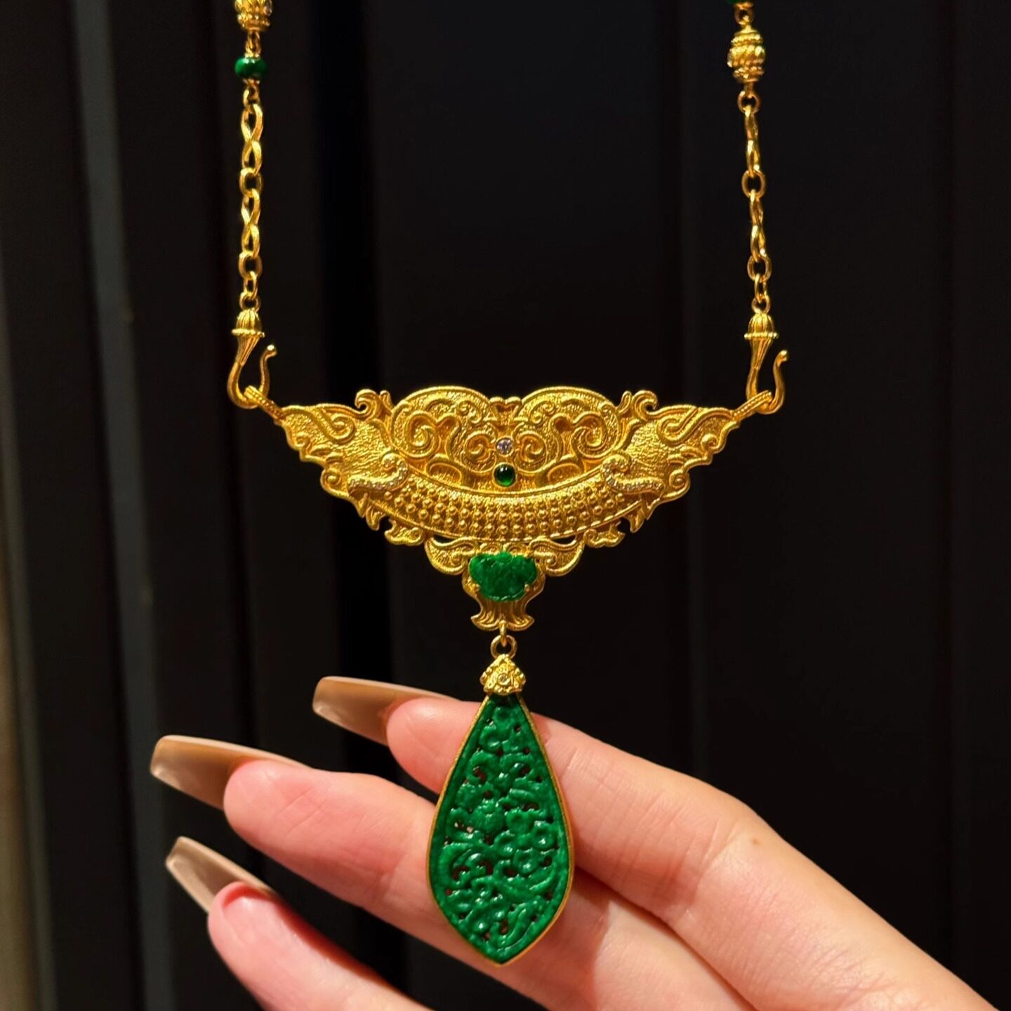 黄金女吊坠足金999翡翠吊牌项链结婚大气如意吊牌黄金支持复检