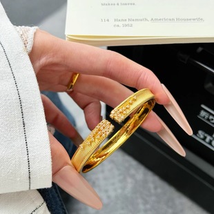 深圳黄金女手镯足金999女士5D工艺手镯子送礼结婚小克重黄金镯子