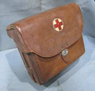 建国初北京某区后勤卫生员战场抢救伤员急救包担架队医疗箱纯牛皮