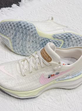 Nike耐克女子花卉刺绣专业跑步鞋