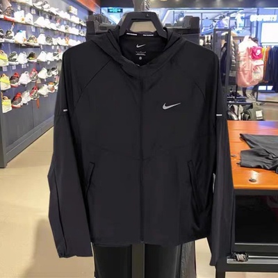 25新款Nike耐克外套男子连帽防泼水速干运动休闲梭织夹克DD4747