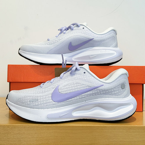 Nike耐克女子缓震反光跑步鞋