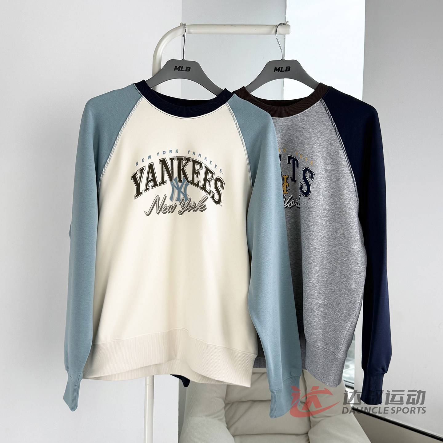 MLB情侣NY复古撞色插肩圆领卫衣
