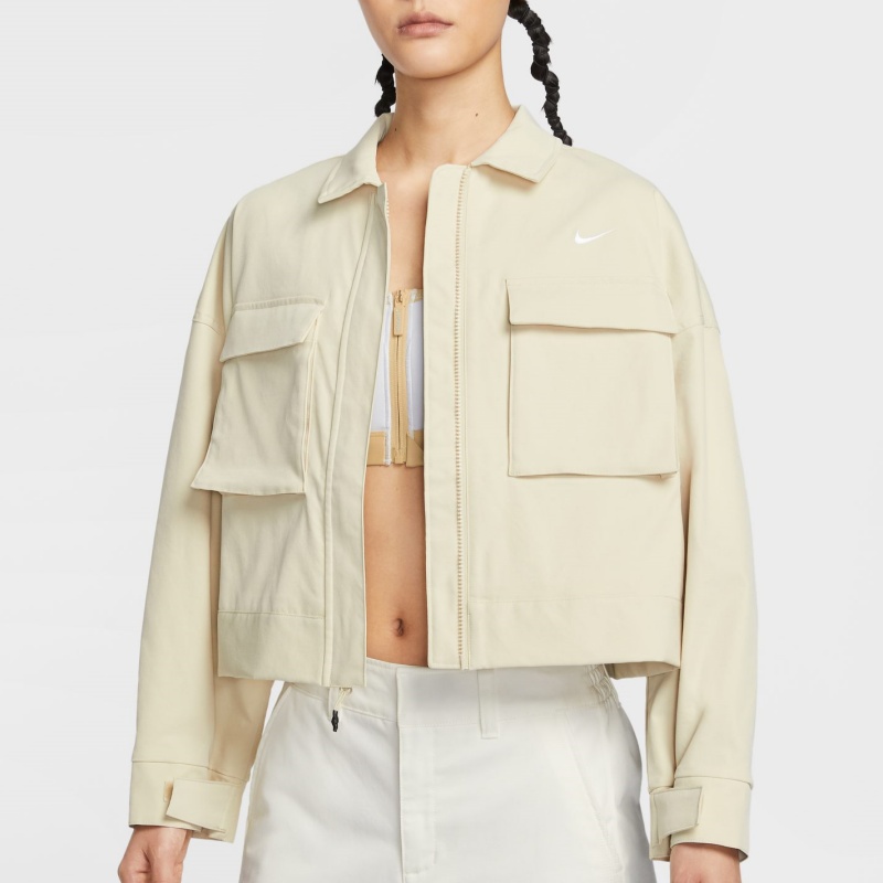 Nike耐克外套女短款工装运动夹克