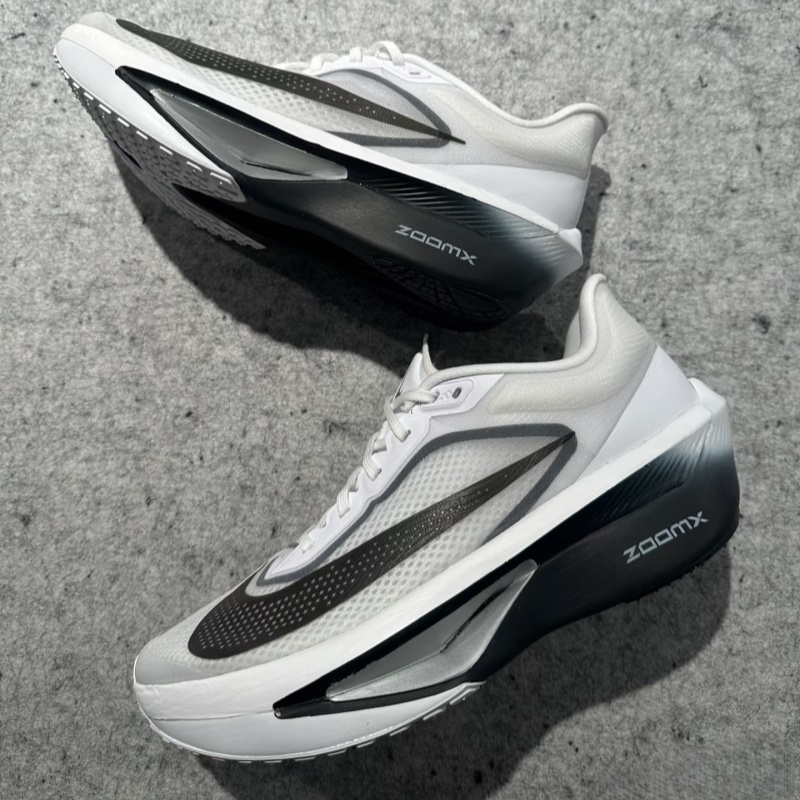 Nike耐克跑步鞋男碳板缓震运动鞋