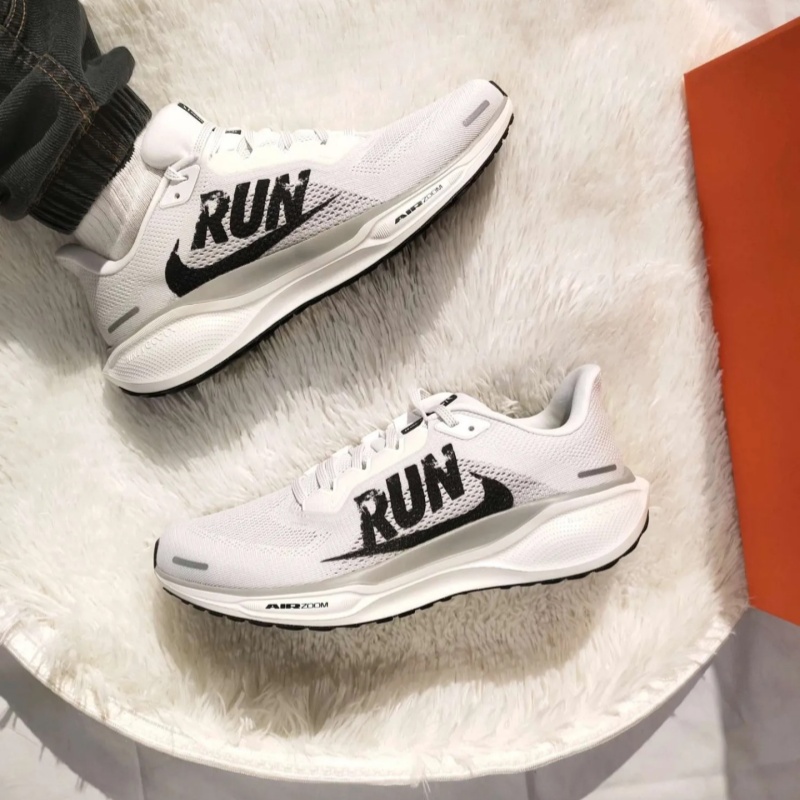 Nike耐克跑步鞋男子缓震运动鞋