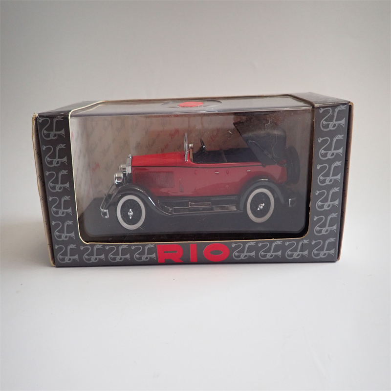 意大利汽车模型RIO合金143