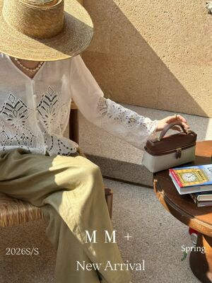 欧洲站2026春夏新款设计师款小众百搭显瘦镂空绣花长袖衬衫上衣女