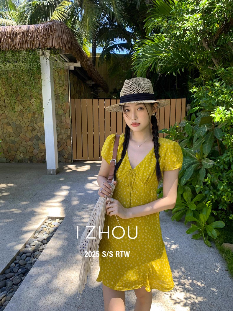 欧洲站2025夏季新款 设计师款小众法式复古浪漫碎花花色连衣裙女