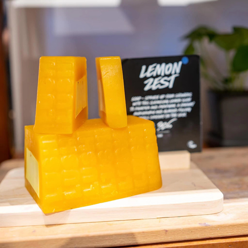 现货lush柠檬椰子香氛精油皂lemon zest醒肤滋润沐浴肥皂身体皂