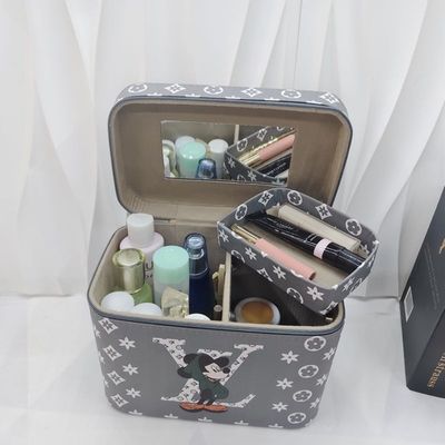 带隔层硬壳韩版精致硬型化妆包