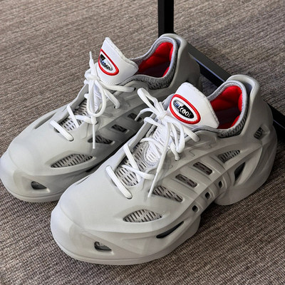 三叶草大童运动休闲透气洞洞鞋