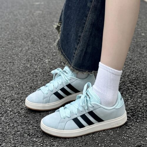 Adidas阿迪达斯男女耐磨休闲板鞋