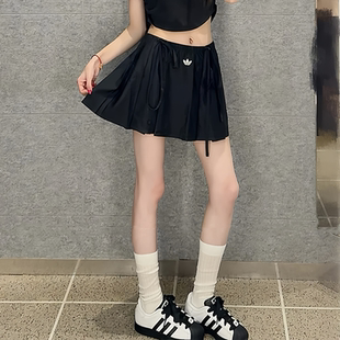 Adidas阿迪达斯三叶草女子短裙微弹迷你缎带半身裙百褶裙JX2554
