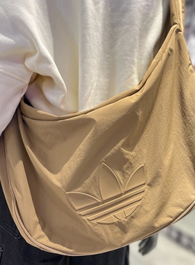 adidas阿迪达斯三叶草运动风斜挎包2026春女腋下包单肩包JX4075